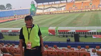 Cerita Petugas Kebersihan Stadion Si Jalak Harupat: Piala Presiden 2025 Memberikan Rezeki untuk Warga Sekitar